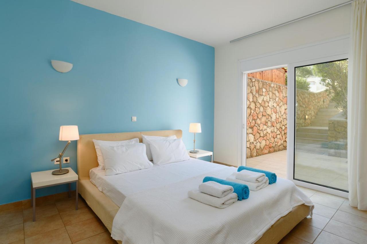 Blue Line Villa *